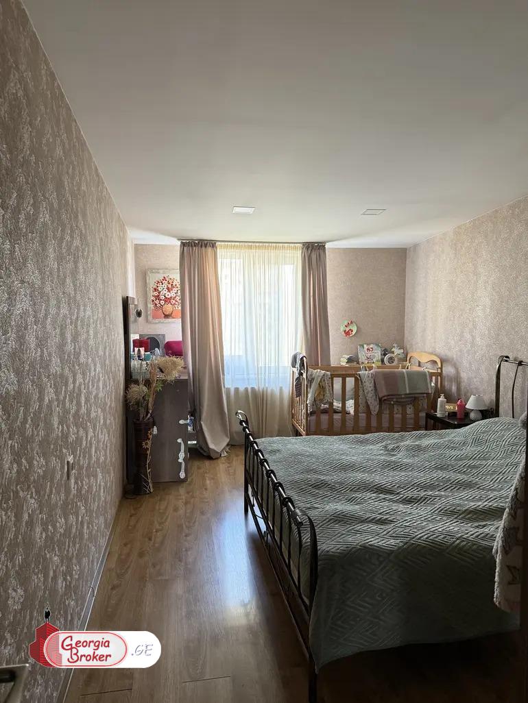 იყიდება ახალი გარემონტებული 3 ოთახიანი ბინა